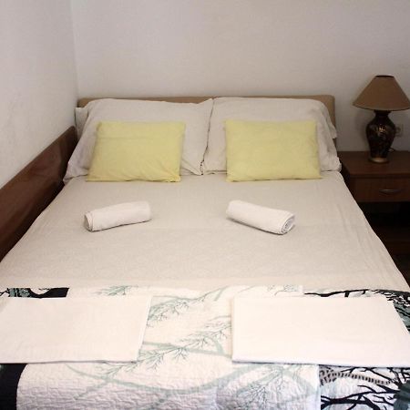 Apartment Krajacic Крк Экстерьер фото