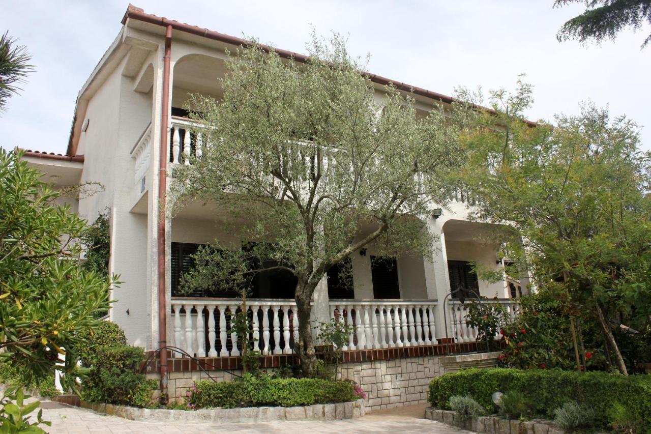 Apartment Krajacic Крк Экстерьер фото