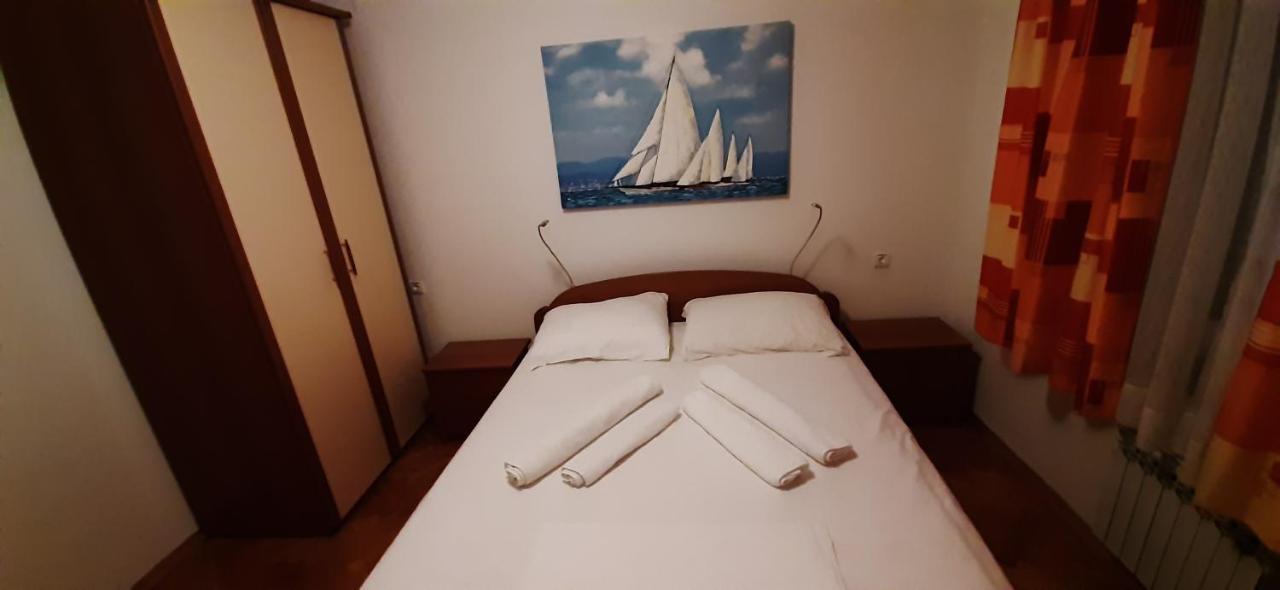 Apartment Krajacic Крк Экстерьер фото