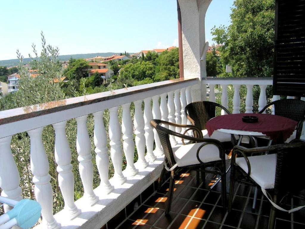 Apartment Krajacic Крк Экстерьер фото