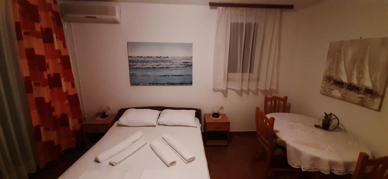 Apartment Krajacic Крк Экстерьер фото
